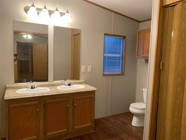 Foto del edificio - 33107 Bear Branch Ln
