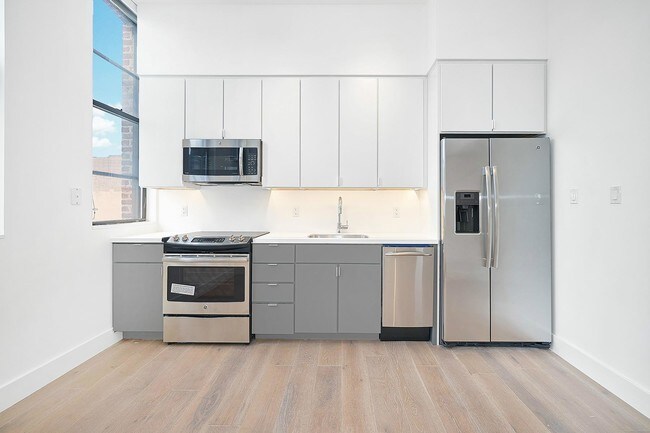Building Photo - 271 W 125th St