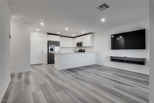 Foto del edificio - 6176 Rathbone St