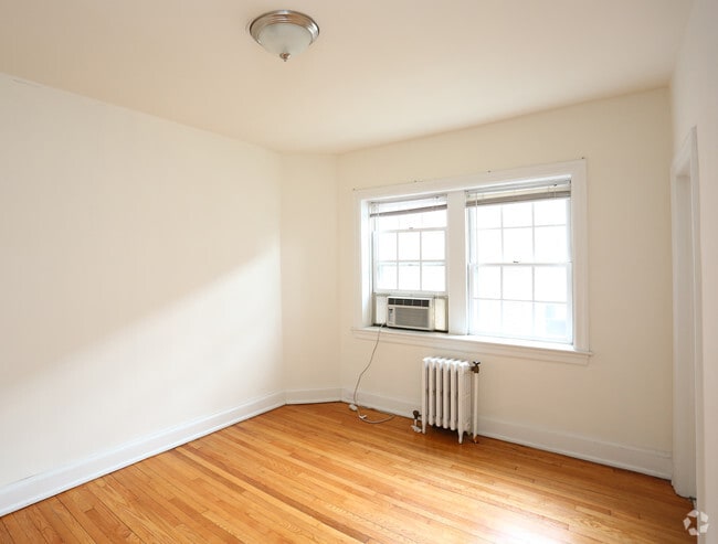 interior - Edgehill Court Apartments