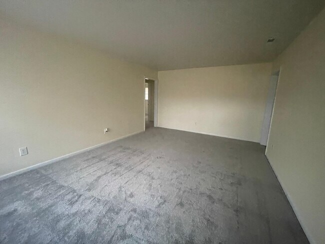 Foto del edificio - 3211 Meridian St N