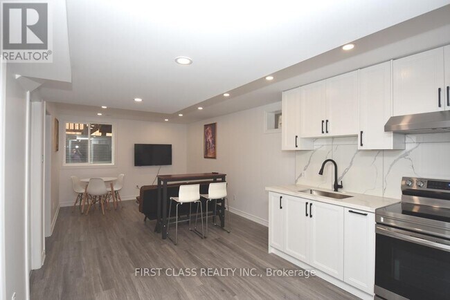 Building Photo - 35 Hubner Ave