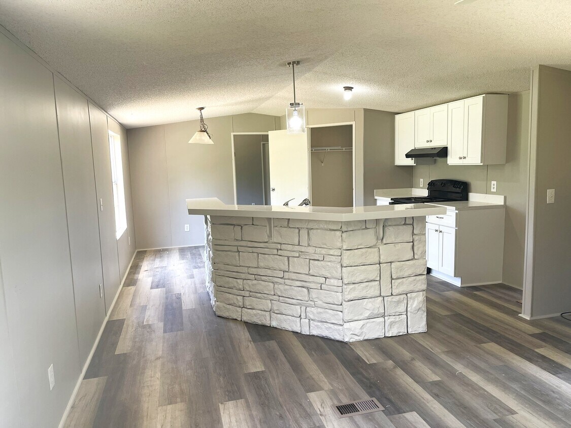 Foto principal - 20253 Perrilloux Rd