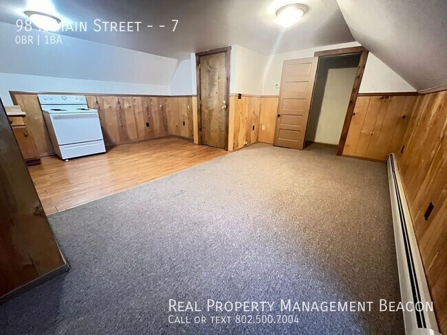 Photo - 98 N Main St Apartment