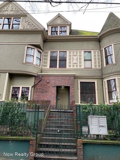 Building Photo - 2032 NW Everett St