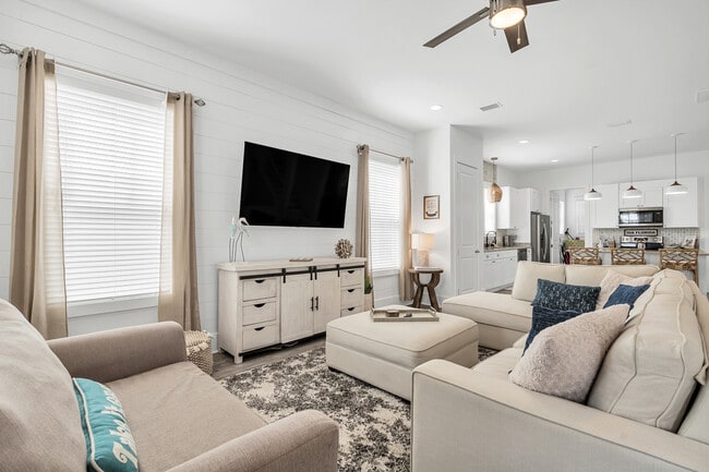 Building Photo - 35 Abbie Rd