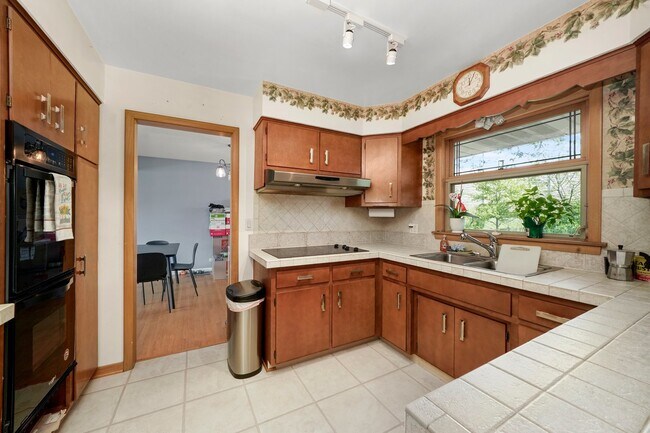 Foto del edificio - 675 Edgewood Ave