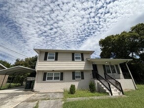 Building Photo - 3704 Timbercrest Dr NW