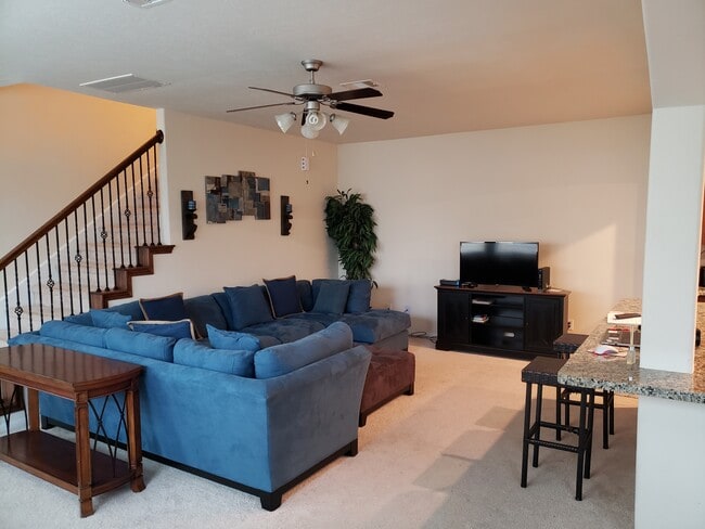 Hermosa sala de estar - 14651 Roaring Fork Ln