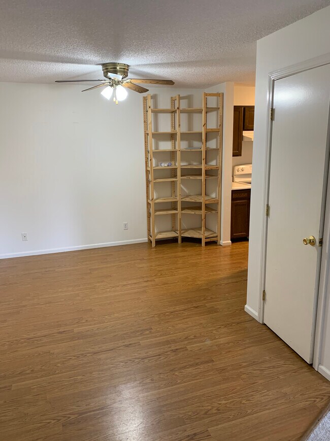 Dining Area - 6525 Kalua Rd