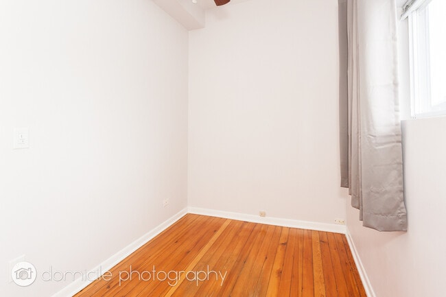 Building Photo - 2204 N Clybourn Ave