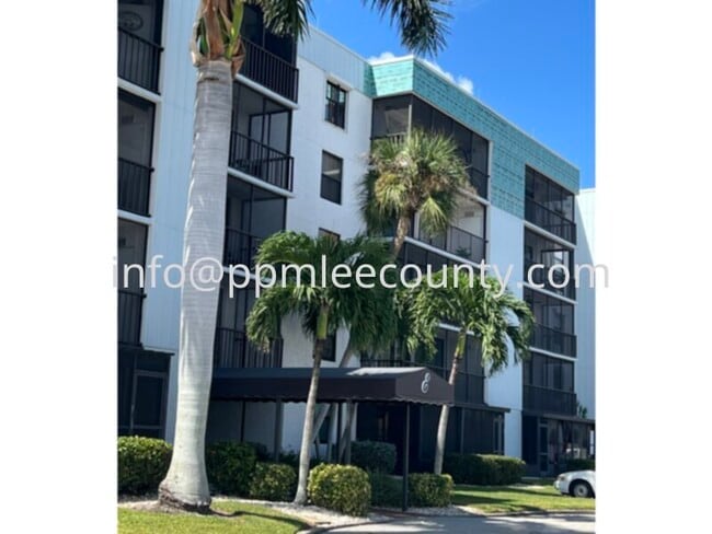Foto del edificio - Fabulous Furnished One-Bedroom, Two-Bath L...