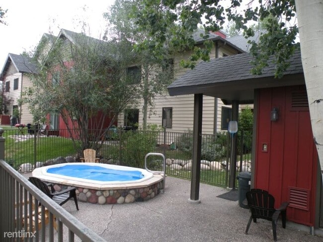 Building Photo - 3 br, 2.5 bath Townhome - 3466 Sunburst Court