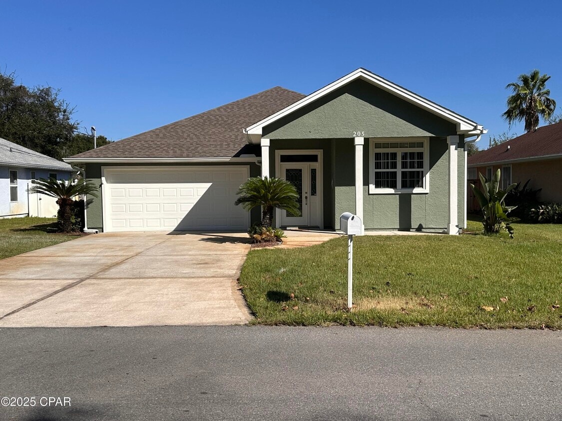 Foto principal - 205 Wisteria St