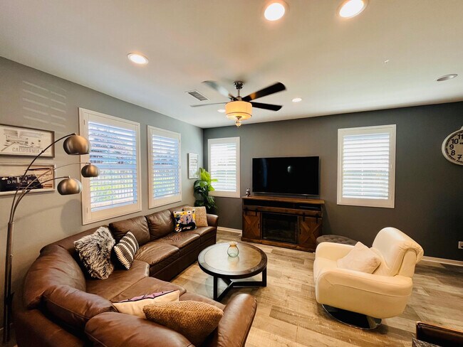 Building Photo - 28757 Jardineras Dr