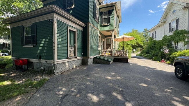 Building Photo - Stunning 3BR + Office Victorian Home with 6 Off-Street Parking Spaces – Flexible Mid- to Long-Ter...