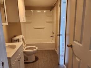 Building Photo - 1579 Duchamp Rd