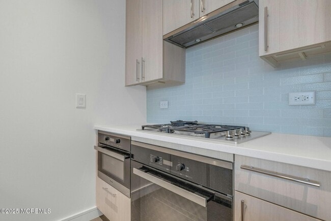 Foto del edificio - 15 Morris Ave