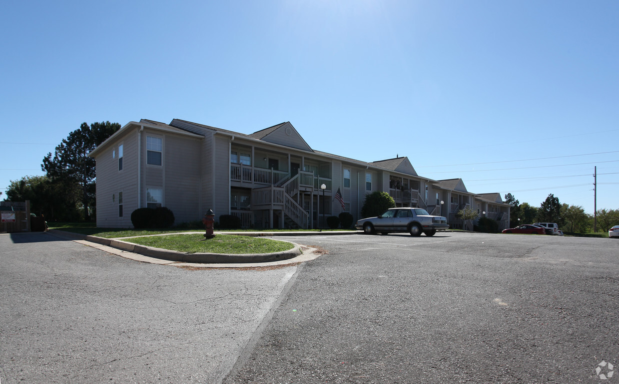 Foto del edificio - Capstone North Apartments