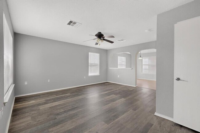 Foto del edificio - 13528 Briarcreek Loop