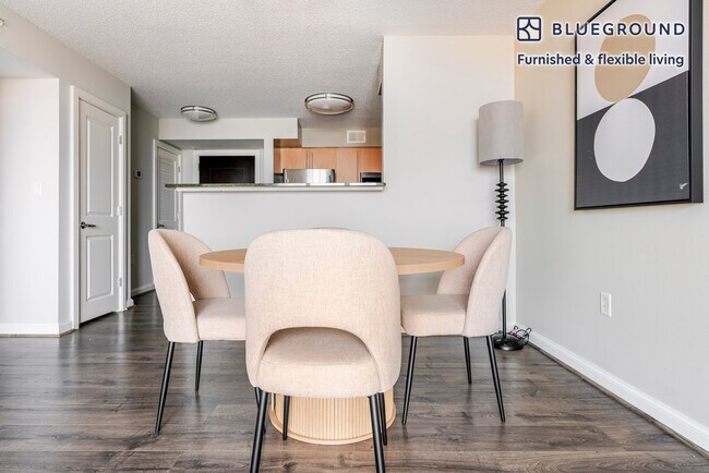 Foto del edificio - 4835 Cordell Ave