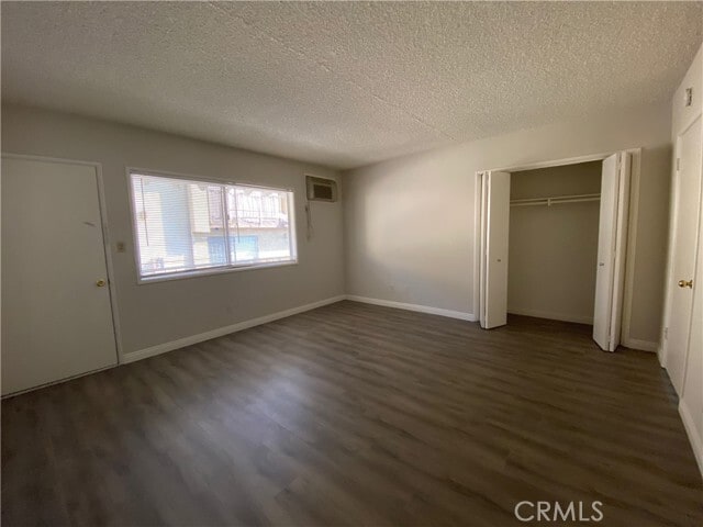 Building Photo - 320 N Stoneman Ave