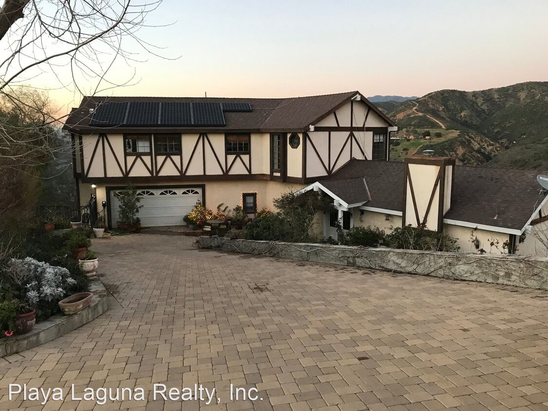 Primary Photo - 4 br, 3 bath House - 28061 Modjeska Grade Rd