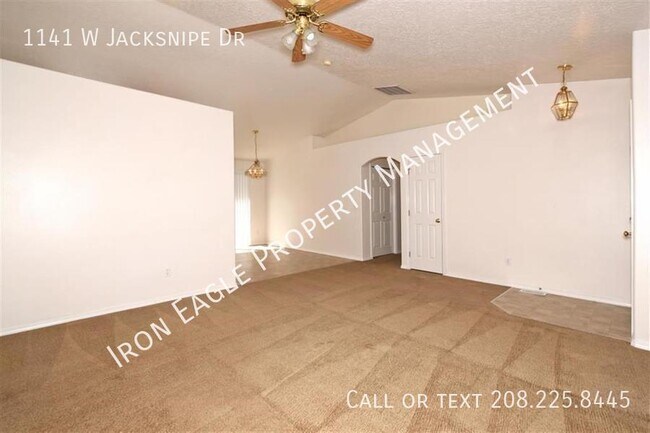 Building Photo - 1141 W Jacksnipe Dr