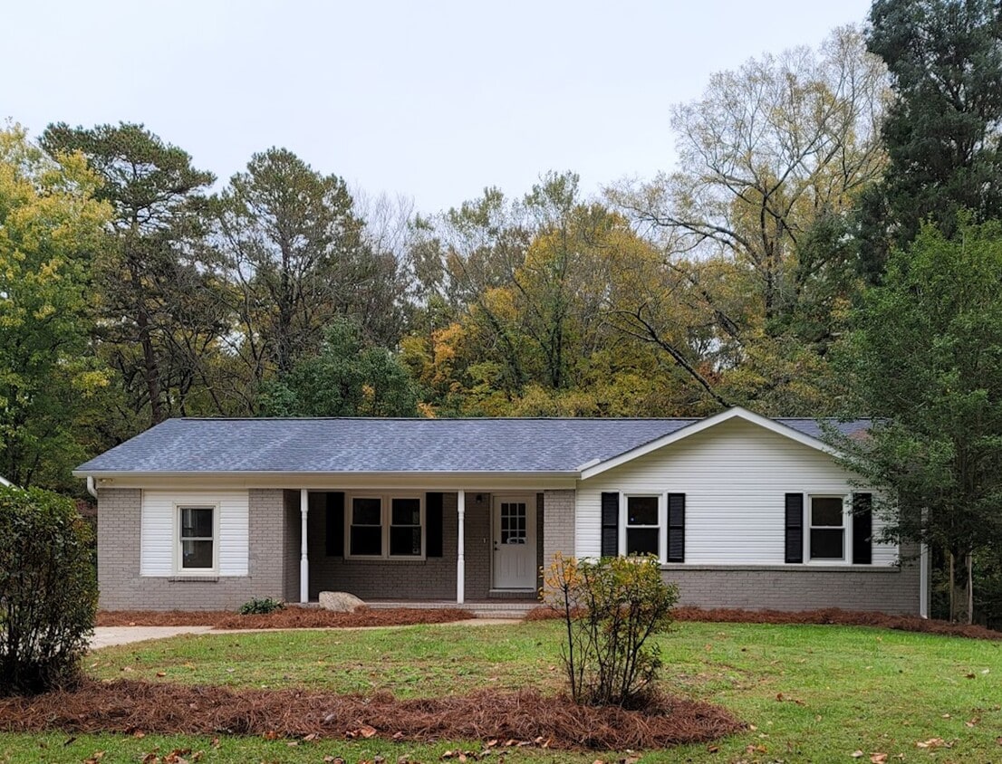 Primary Photo - 1118 Laurel St