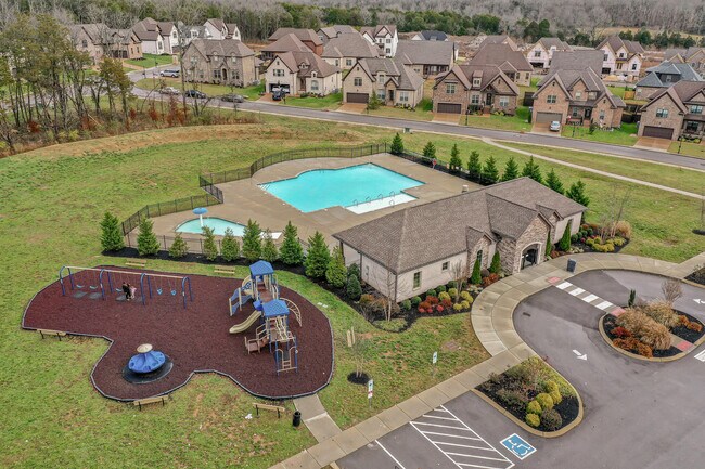 Building Photo - 122 Shady Hollow Dr