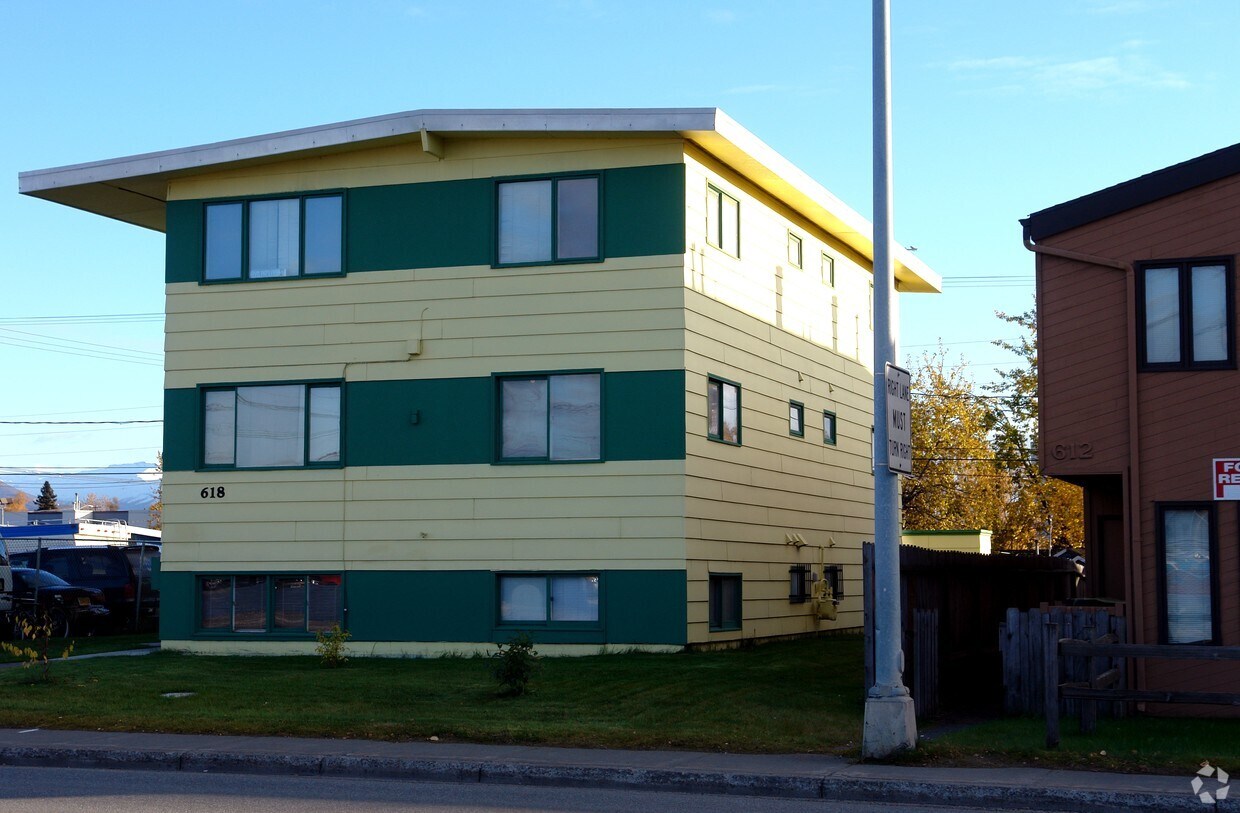 Primary Photo - 618 E 9th Ave