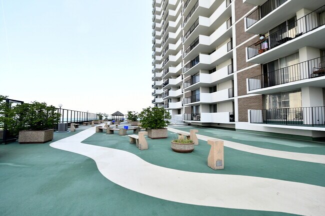 Foto del edificio - 6033 N Sheridan Rd