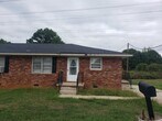 Primary Photo - 106 Lily St