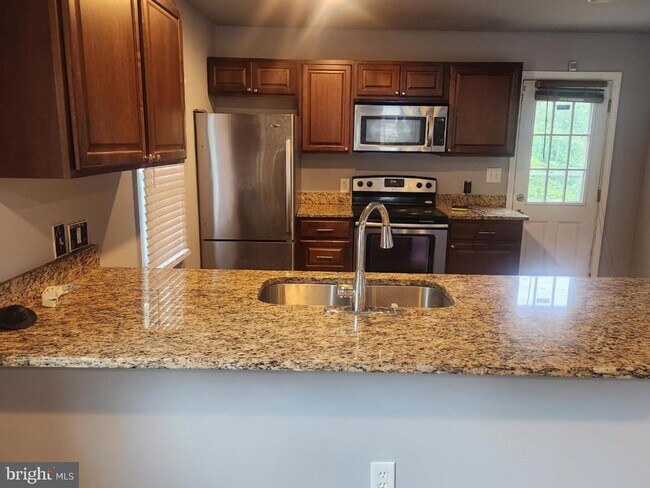 Foto del edificio - 1011 Nova Ave