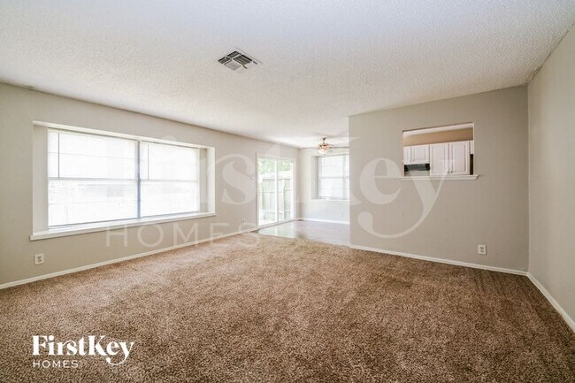 Foto del edificio - 702 Dana Dr