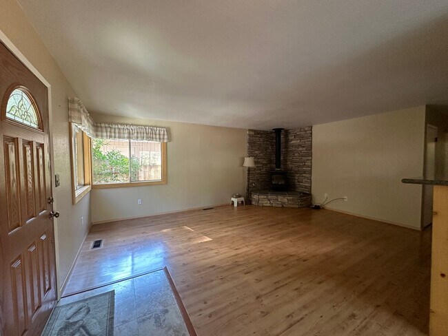 Foto del edificio - Well Kept Home in Quiet Neighborhood with ...