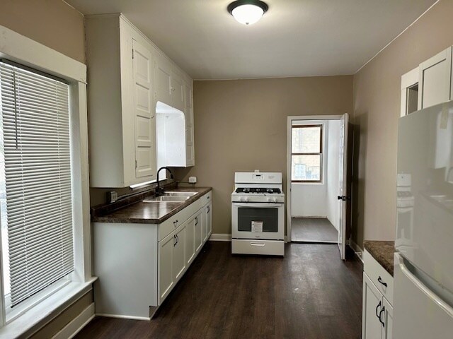 Building Photo - 426 Oneida St