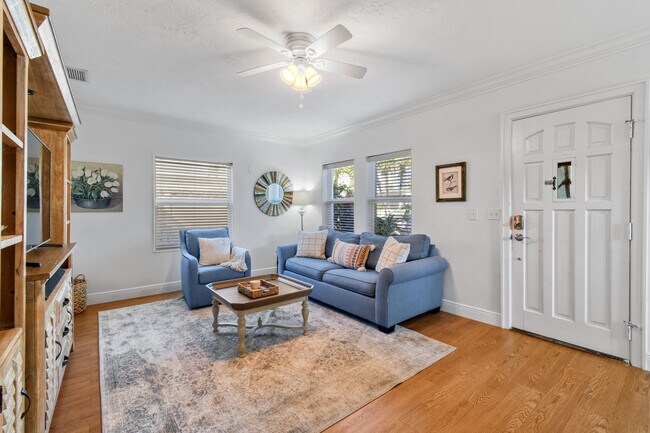 Building Photo - 444 Zephyr Way