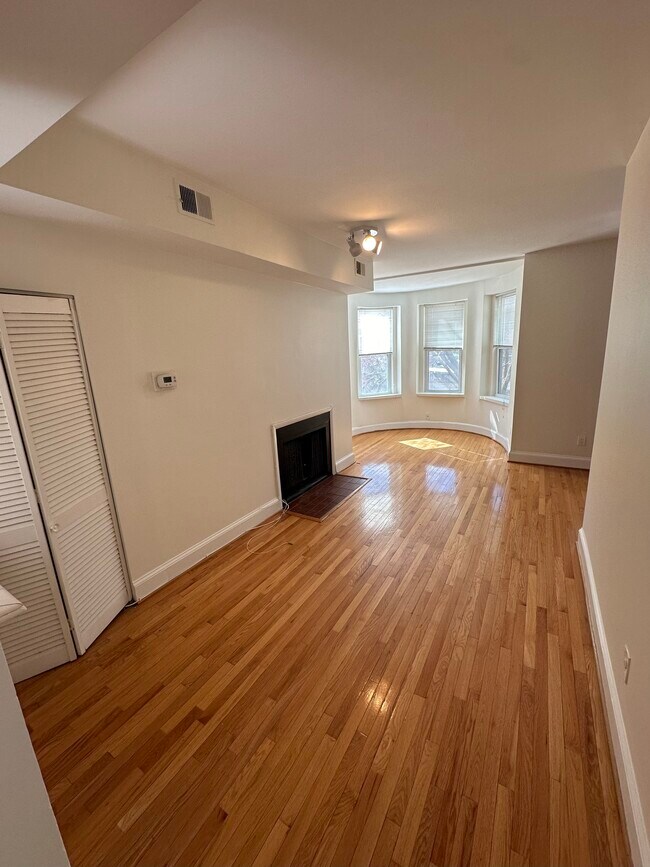 Foto del edificio - 1013 P St NW