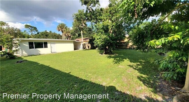 Foto del edificio - 3 br, 2 bath House - 3024 Estey Avenue