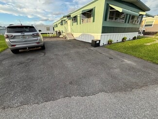 Building Photo - 4426 73rd Pl N