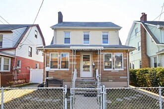 Building Photo - 109-16 213th St