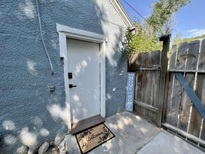 Building Photo - 612 Howard Ave