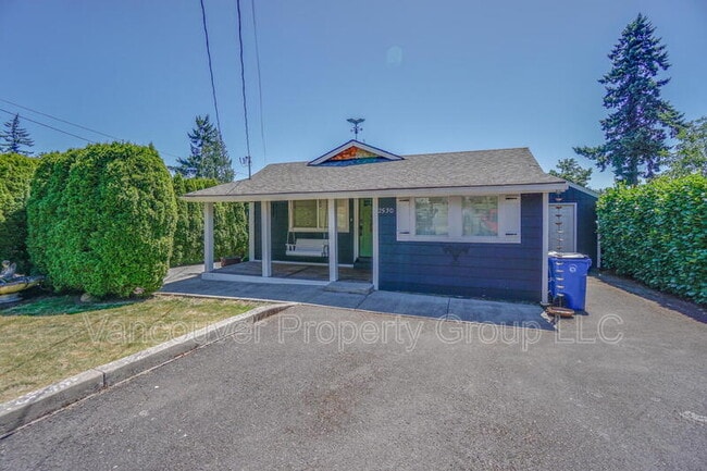 Building Photo - 2530 SW 6th Ave