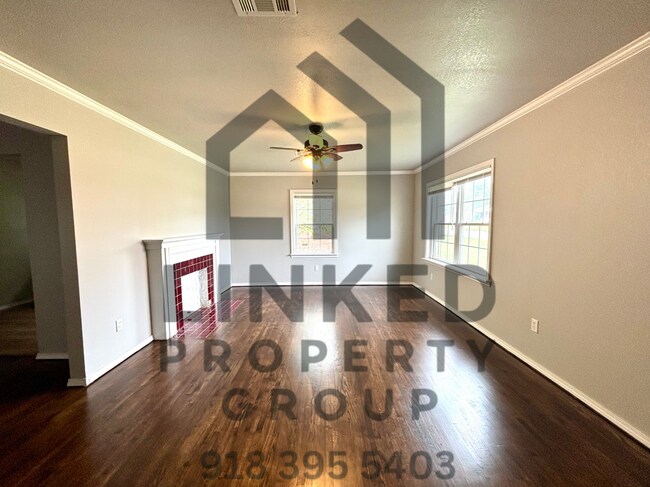 Foto del edificio - 5946 E 4th St