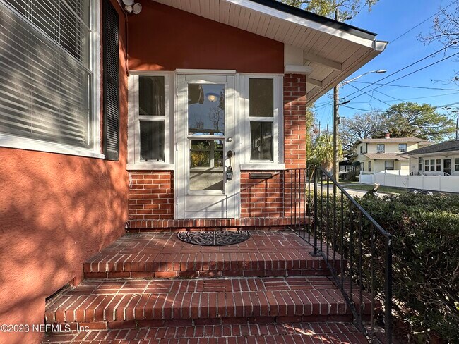 Foto del edificio - 1824 Perry Pl