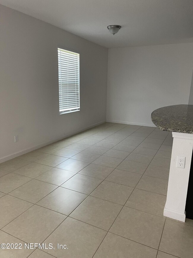 Building Photo - 8709 Lake George Cir E
