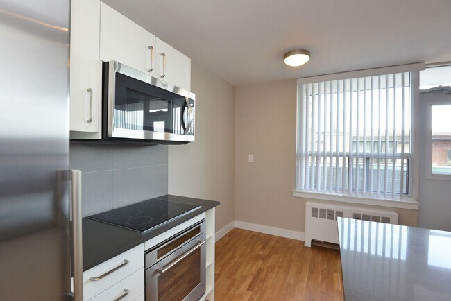 Photo du bâtiment - 95 Jameson Ave