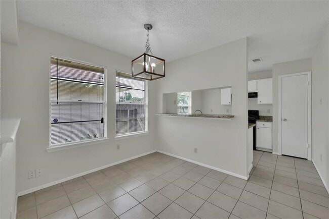 Building Photo - 23522 Pebworth Pl
