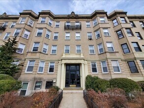 Building Photo - 85 Park Dr